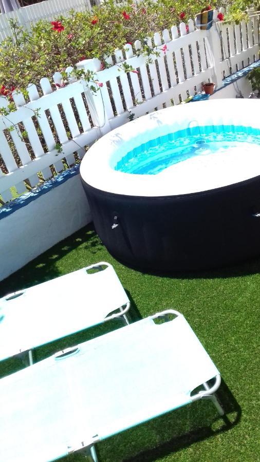 بلايا ديل إنغلز Casa Daniel - Bungalow With Jaccuzzi, Wifi, 2 Bedrooms المظهر الخارجي الصورة